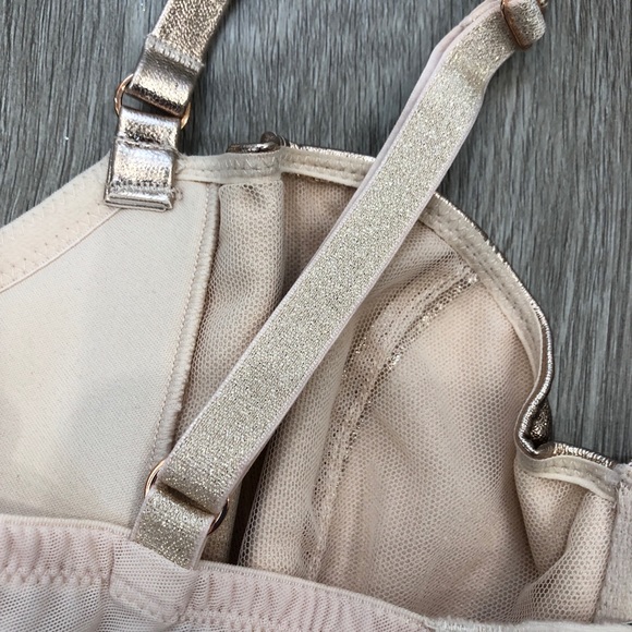 B1G1 FREE VS Dream Angels Push-up Without Padding - Picture 3 of 4